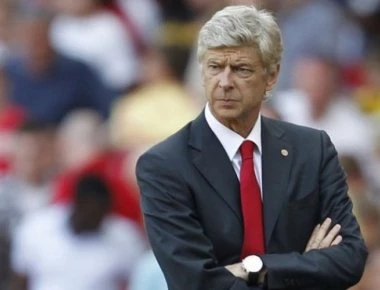 Ανακοίνωσε την επιστροφή του στους πάγκους ο Βενγκέρ